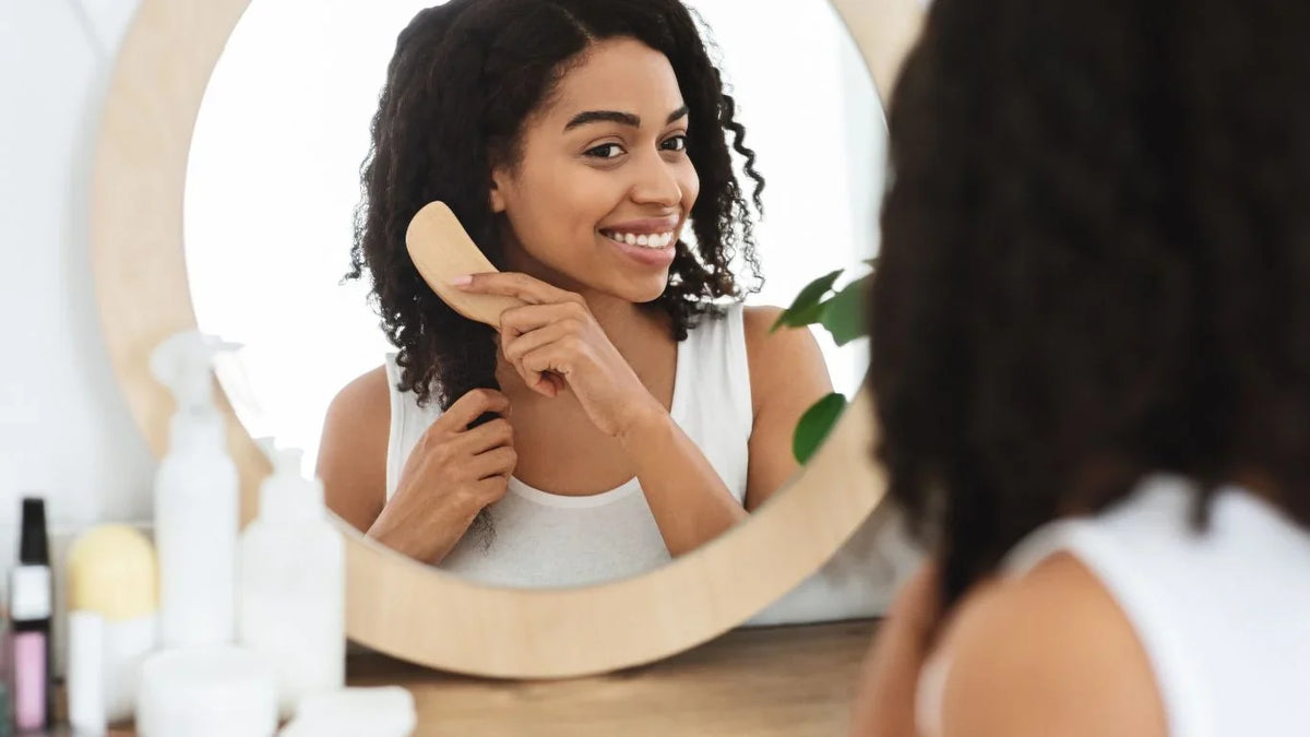 Night-time Hair Care Habits That Support Moisture & Scalp Health